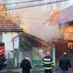 incendiu de proportii intr o gospodarie din odorheiu secuiesc proprietara si un pompier au avut nevoie de ingrijiri medicale 69a71a72ee18a