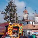 incendiu la o biserica din prahova pictata de nicolae grigorescu 120 de credinciosi au reusit sa iasa in siguranta video 69b67e0db66c9