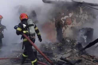 incendiu puternic intr o gospodarie din vrancea doua peroane au fost grav ranite 69a45ed2ae4e4