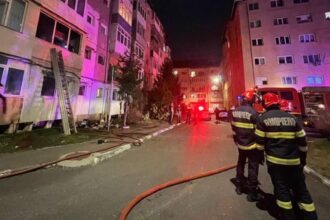 incendiu puternic intr un bloc din sibiu 50 de persoane se aflau in interior 69a89ab1be06c 1
