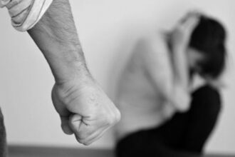 judecatorii socati de violenta unui iesean care si a batut sotia din cauza geloziei direct inchisoare cu executare desi nu avea antecedente 69b4c9067178d