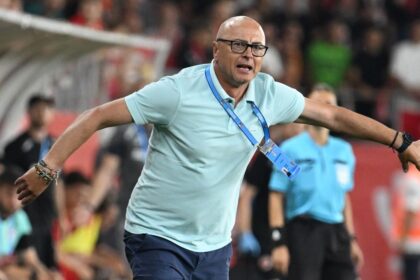 leo grozavu demis de la fc botosani cine e favorit sa ii ia locul 69a5c652b8f3c