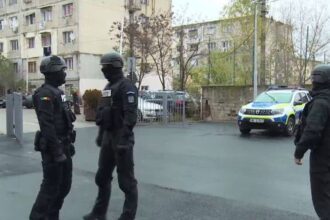 mascatii din satu mare ar fi intrat din greseala in casa peste o femeie si fiica ei de 12 ani a sunat speriata la 112 69b1579f65e41