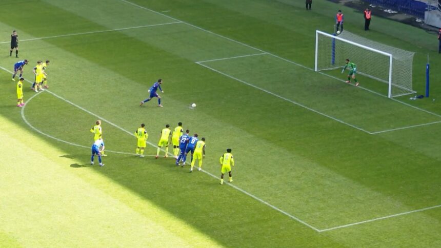 meci cu multe vip uri rupt in minutul 35 de o eliminare dictata de la marginea terenului doar printr o prostie uriasa poli mai poate avea emotii legate de retrogradare 69b571b1628a3