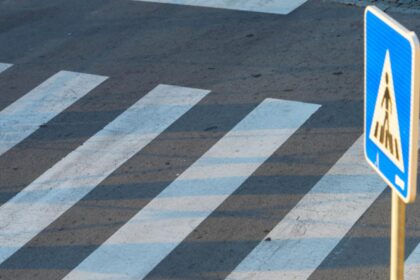 noi informatii despre accidentul din sectorul 2 soferul care a lovit cu masina o femeie si a fugit este fotbalist victima se afla pe trecerea de pietoni 69a827dddf6c3