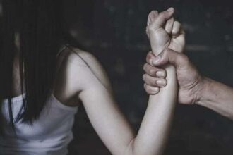 o adolescenta de 14 ani ar fi fost agresata sexual de meditatorul ei intr o locuinta din sectorul 3 69a7157c457c6