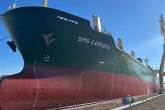 o nava a intrat in coliziune cu o macara plutitoare in portul constanta 69b7cc05be943