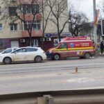o persoana a fost ranita dupa ce un autoturism a acrosat o pe trecerea de pietoni 69bbe117384bd