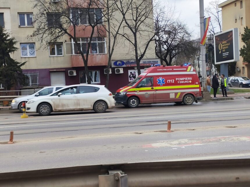 o persoana a fost ranita dupa ce un autoturism a acrosat o pe trecerea de pietoni 69bbe117384bd