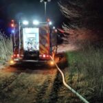 ore intregi de lupta cu flacarile izbucnite la un depozit de furaje 69b4ffa8293a6