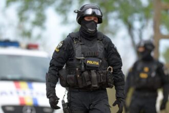 perchezitii in patru judete inclusiv la sediile unor institutii publice in cadrul unei anchete privind eutanasierea ilegala a cainilor fara stapan 69a923d4a6363