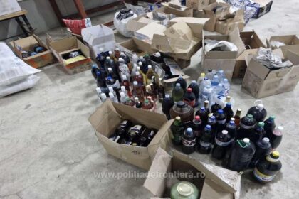 peste 500 de litri de alcool descoperiti intr un microbuz la controlul de frontiera din vama stanca 69c11f0def5b7