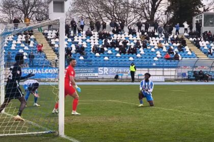 poli si a urcat sacii in caruta dupa un meci cu o fantoma iasul a dat trei goluri si a ratat o multime de ocazii inclusiv un penalty 69bea55c10a8c