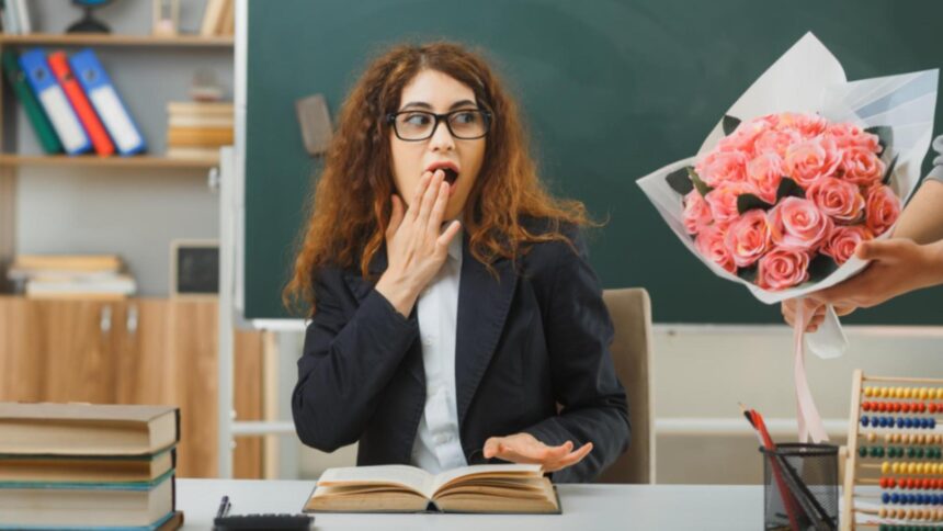profesoarele se roaga de parinti nu ne mai aduceti cadouri de 1 si 8 martie dar scandalul abia atunci incepe ce o sa zica lumea 69a989d519cac