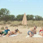 regizoarea cecilia stefanescu vine la iasi alaturi de actrita bianca cuculici pentru filmul un loc sigur 69c2ff9d75c4e