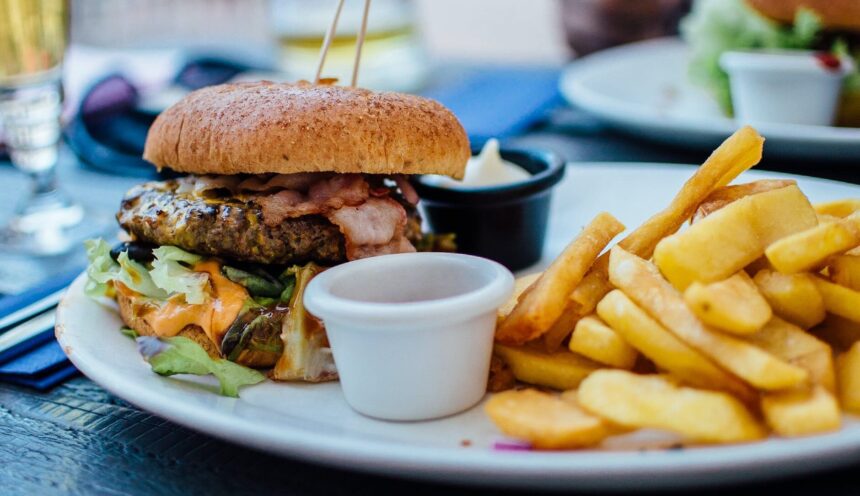 romanii mai traiesc doar 13 ani de viata sanatoasa dupa 50 de ani ocde recomanda taxe mai mari pentru alimentele nesanatoase 69ba9b86a9270