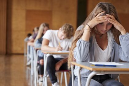 simularea bacalaureatului la matematica greu la mate info accesibil la stiinte ale naturii greu chiar si pentru o simulare plin de chichite 69c3428ad6376