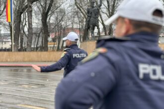 soferul fugar din bmw ul care nu a oprit la semnal depistat de politisti care l cautau dupa ce l au pierdut chiar in prima masina oprita 69bf436997dca