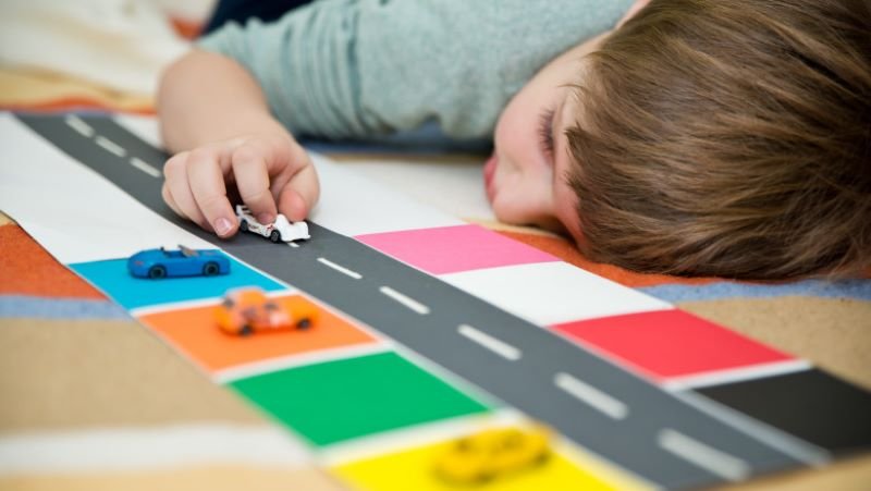 sunt copii cu autism care merg la scoala normala fara insotitor si au rezultate foarte bune cu cat ajung mai repede la terapeut cu atat mai bine ce spune un terapeut iesean 69af7f6ae50bb