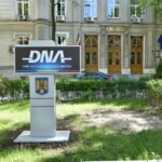 surse procurorii dna au gasit aproximativ 350 000 de euro in locuintele sefului arr cristian anton 69cbdfd9643a4