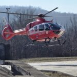 tanar din focuri gasit cu multiple plagi taiate inclusiv pe fata preluat cu elicopterul smurd 69bff32c2bb27