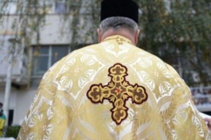 tepe in numele domnului preot iesean pacalit cu 43 000 lei cu ajutorul unei povesti lacrimogene inventate escrocul are la activ peste 100 de pacaliti multi fiind preoti 69af8a0357c4a