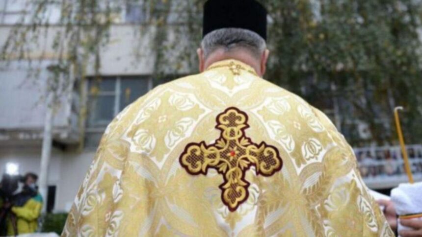 tepe in numele domnului preot iesean pacalit cu 43 000 lei cu ajutorul unei povesti lacrimogene inventate escrocul are la activ peste 100 de pacaliti multi fiind preoti 69af8a0357c4a