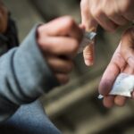 traficantii de droguri ce vindeau direct in curtea scolilor iesene primesc pedepse mai blande argumentul instantei sunt tineri se pot indrepta 69c87ddd38cb8