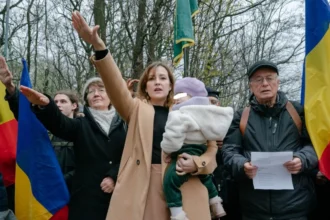 trei parlamentari de iasi vor o lege in favoarea criminalilor de razboi si a miscarii legionare 69ca6684506df