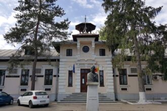 tu alegi intre uz si abuz de internet cea mai ampla campanie de constientizare in randul elevilor a pericolelor reprezentate de utilizarea excesiva a mediului online 69a95d0f26c1f