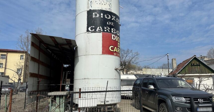 un barbat din iasi risca sa ramana fara afacerea in care a investit mii de euro primaria a solicitat desfiintarea lucrarilor 69c1d7aa36603