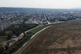 un bloc cu 28 de etaje intr un capat al iasului locatarii din zona nici nu vor sa auda 69c37e3382884