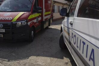 un copil de 5 ani a cazut de la etajul opt al unui bloc din bucuresti la o zi dupa un incident similar 69c1d6709c38e