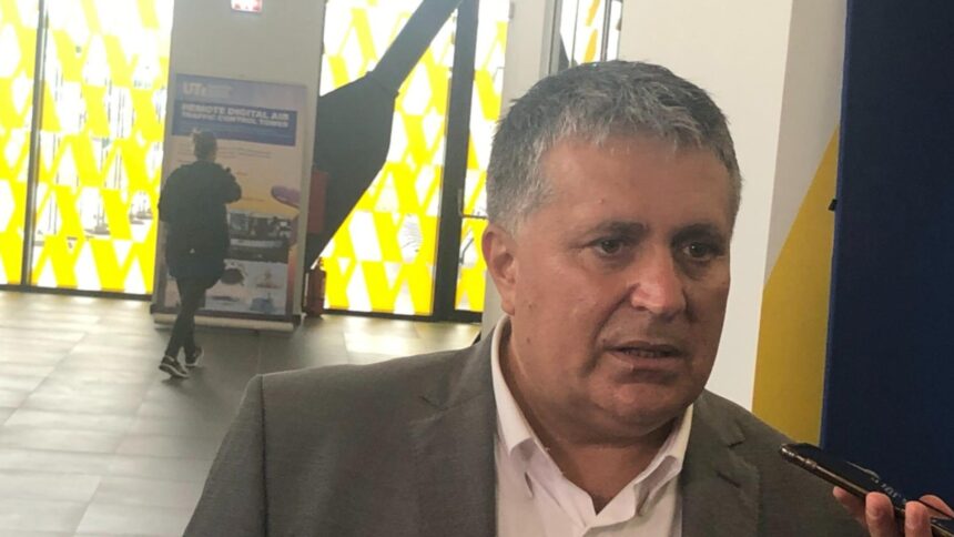 un fost director al aeroportului iasi cunoscut sinecurist cere 162 000 de lei de la stat de performant ce e 69b4009928691