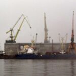 un remorcher cu 5 persoane la bord s a scufundat in portul midia salvatorii intervin la fata locului 69ba60f5941fc