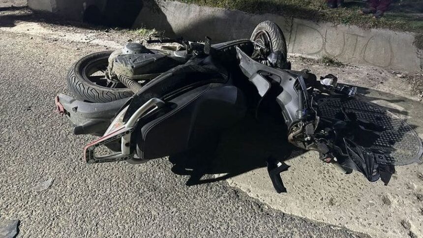 un tanar a murit dupa ce a condus un moped fara permis si a intrat intr un autoturism in galati o fata de 19 ani ranita 69ae0f6daa70a