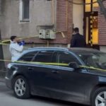 un tanar cu probleme psihice si a ucis mama in timisoara vecinii l au imobilizat si au sunat la numarul de urgenta 112 69ae12f6a3a23