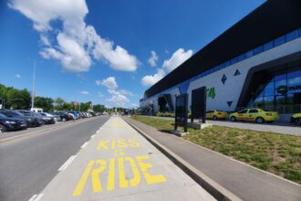 vesti pentru soferi la aeroportul iasi timp gratuit extins in parcare si tarife mai mici 69c15d3718c7d