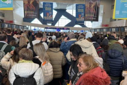 zeci de curse aeriene au fost anulate miercuri ca urmare a evenimentelor din orientul mijlociu anuntul companiei nationale de aeroporturi bucuresti cnab 69a7dbcbc64ce