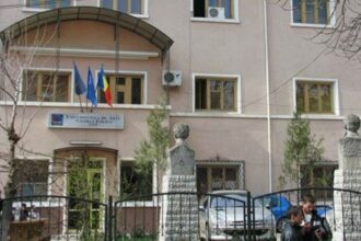 zilele portilor deschise la arte tururi ghidate workshop uri si intalniri cu studentii 69c9cf55d1a41