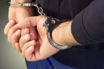 a spart o locuinta din iasi si a fugit cu bunuri de lux in valoare de 100 000 de euro dovada furtului gasita cu scafandri in bahlui 69f0b39bbf56e