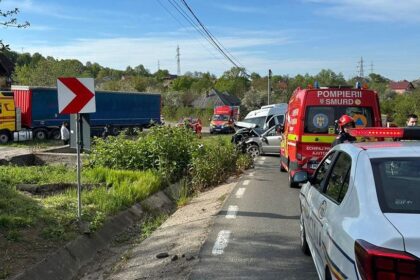 accident cu 13 victime intre un autoturism si un microbuz in maramures a fost activat planul rosu de interventie video 69f05956c70c9