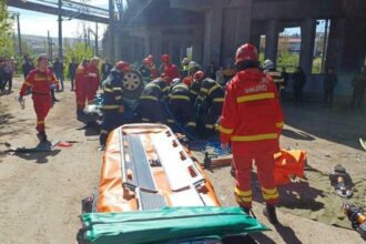 accident rutier grav la iasi autoturism cazut de pe pasarela bucium dupa ce s a ciocnit cu un camion 69eb2f7f85079