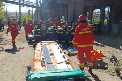 accident rutier grav la iasi autoturism cazut de pe pasarela bucium dupa ce s a ciocnit cu un camion 69eb2f7f85079