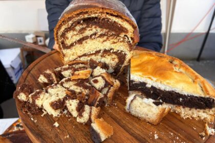 bunatati locale si atmosfera de florii la targul producatorilor din iasi 69d37a7f04959