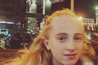 daca o vedeti pe aceasta minora anuntati imediat politia este disparuta de doua zile 69eb964017c85