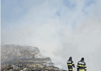 depozitul de gunoi tutora arde incontinuu de mai bine de 24 de ore cum ar putea fi stins incendiul in mod eficient fara eforturile supraomenesti ale pompierilor 69ef83afe047d