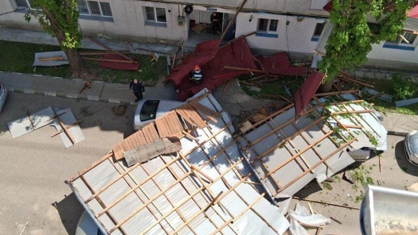 dosar pentru ucidere din culpa in cazul barbatului decedat dupa ce a fost lovit de un acoperis cazut de pe un bloc din husi 69ef1263cc8c6