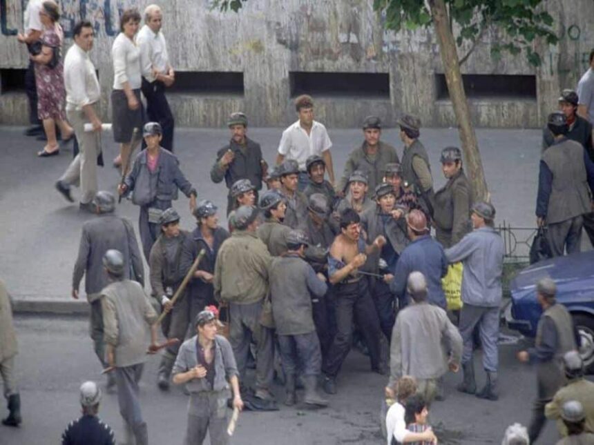 dosarul mineriadei din iunie 1990 a fost restituit pentru a patra oara la parchetul militar 69f338230fb06