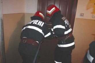 doua persoane gasite inconstiente intr o locuinta din pascani 69d94d05e37a1